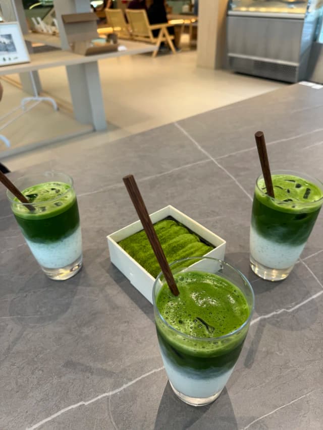 When we got tired from walking, we stopped for some delicious matcha at Hvala Chijmes—it was so good!
