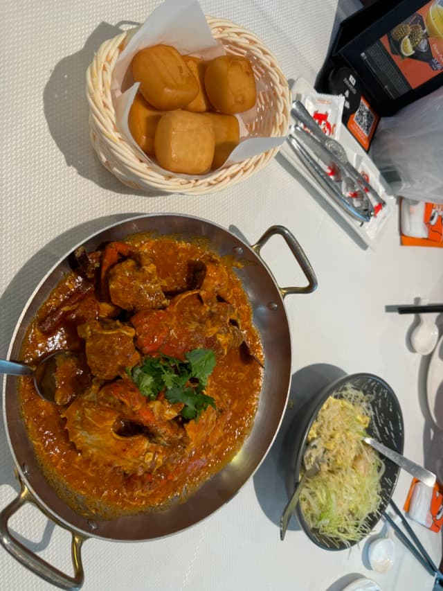 A must-try is the chilli crab; dipping the mantou buns in the sauce is so satisfying.