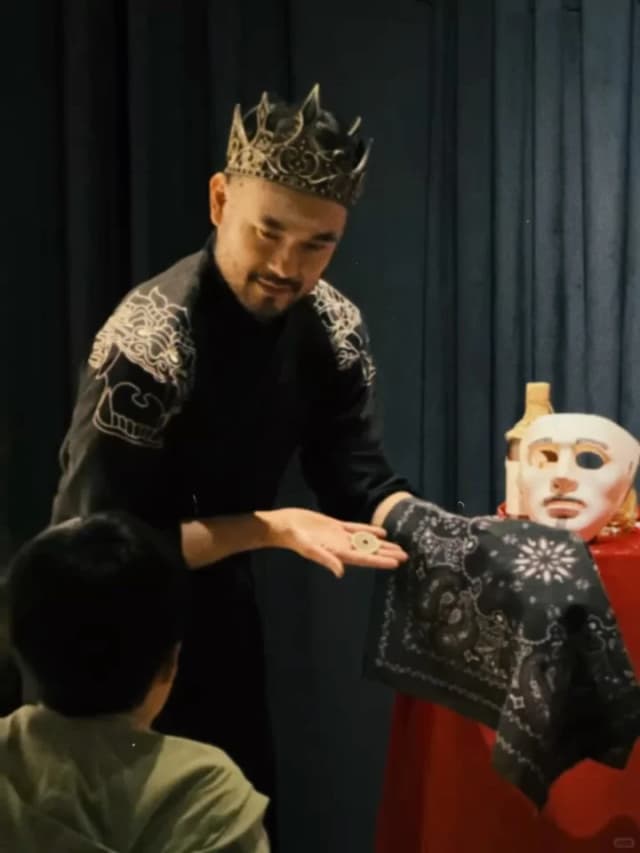 This was the only show in Vietnam that had me laughing till I cried and left me speechless with shock!