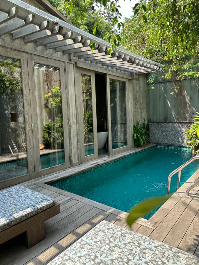 If you want to escape the hustle and bustle of the city, this is definitely the top choice!