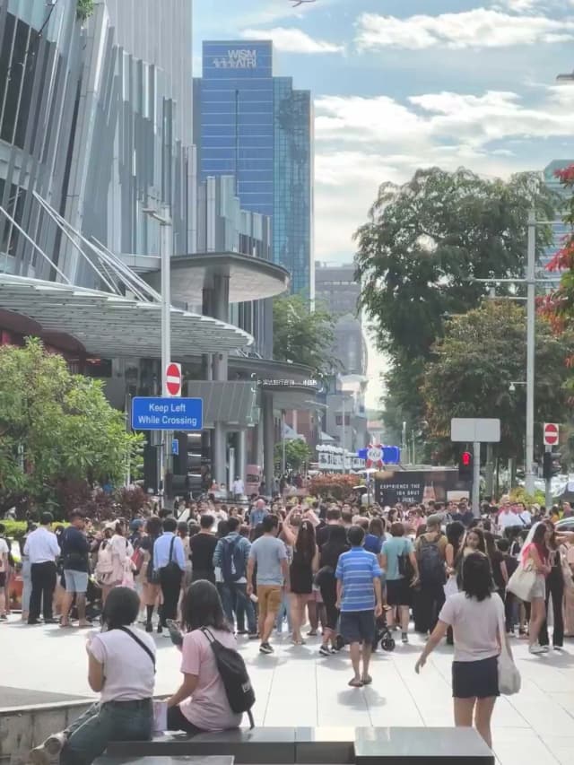 To ensure your new perfume is the real deal, stick to the official counters on Orchard Road or at Sephora where the quality is guaranteed.