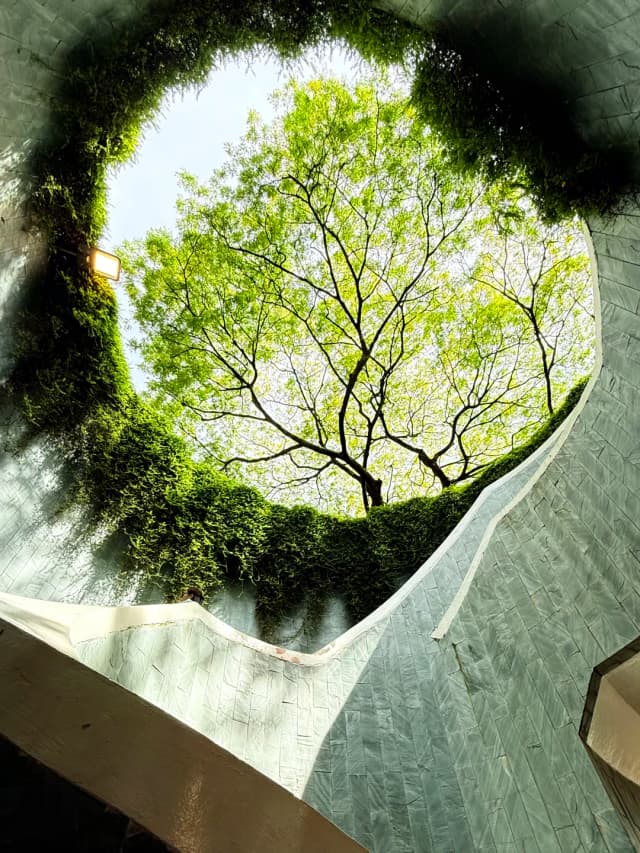 A crucial tip for Clarke Quay: ask for the price before ordering at the bars, as some have hidden costs.