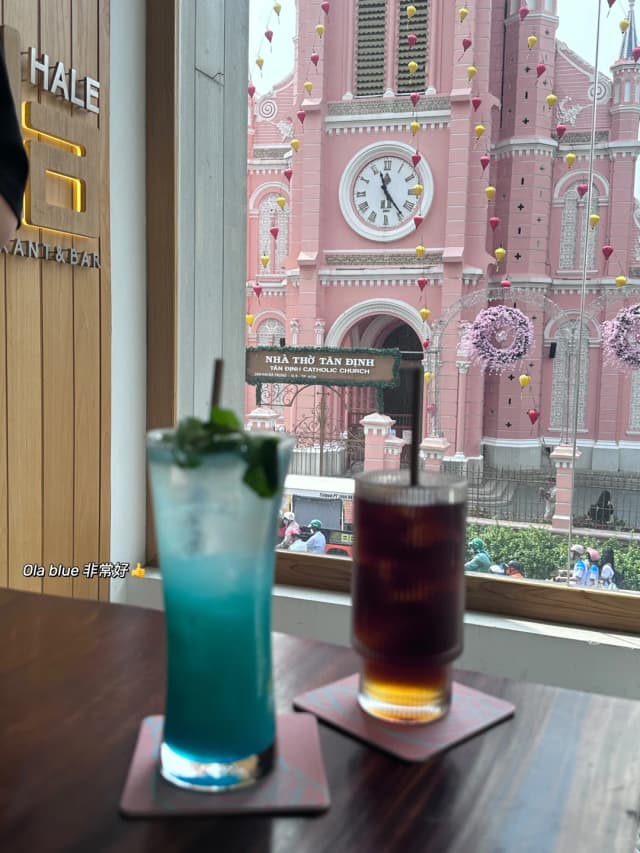 Right opposite the Pink Church, Ola Hale – Restaurant & Bar offers the perfect terrace view for capturing stunning photos!