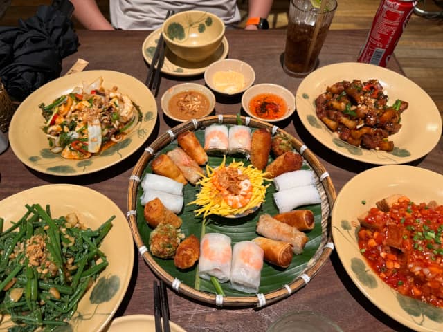 Dine amidst nature at Quan Bui Garden, where the beautiful 'small forest' ambiance creates a refreshing escape!