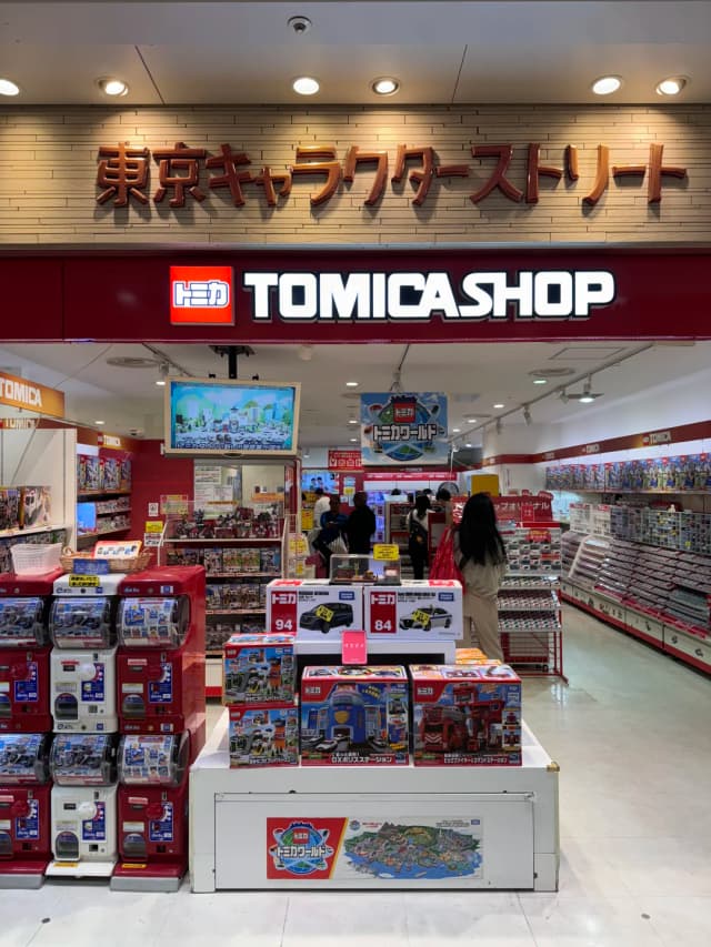 At Tokyo Station's Character Street, you can find official stores for Pokémon, Sanrio, Studio Ghibli, Crayon Shin-chan, TV Tokyo IPs, and even the super-popular Chiikawa.