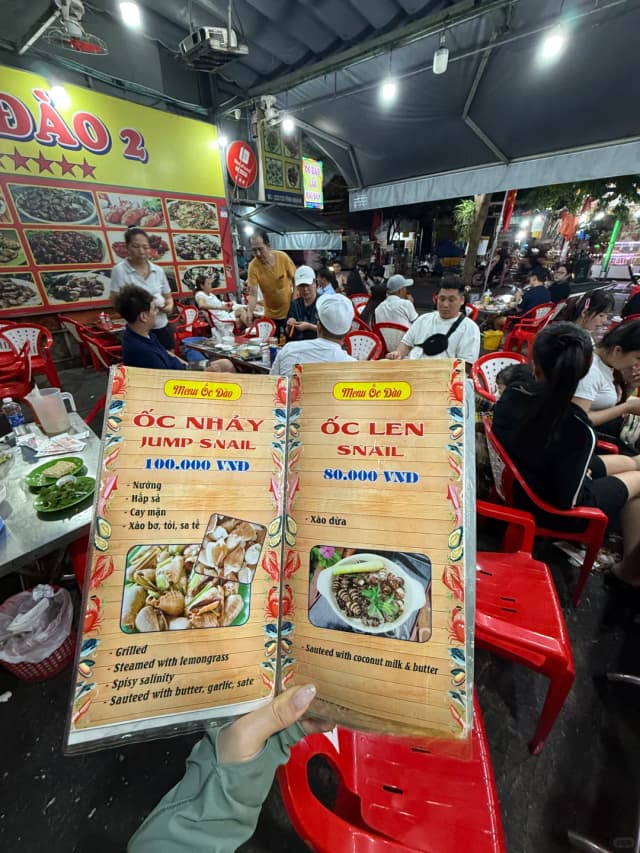 To truly eat like a local in Ho Chi Minh, find those spots with electric fans and small tables – their pho is often even better than what you'll find at Michelin-rated restaurants!