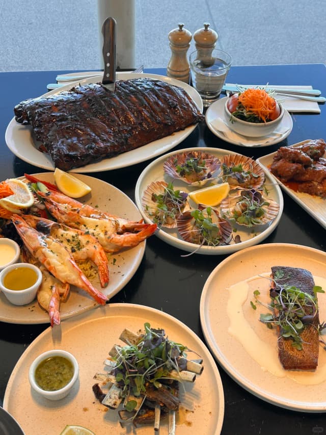 The Louisiana-style chicken wings are my TOP1, sweet and savory, and delicious to the point of wanting to cry.