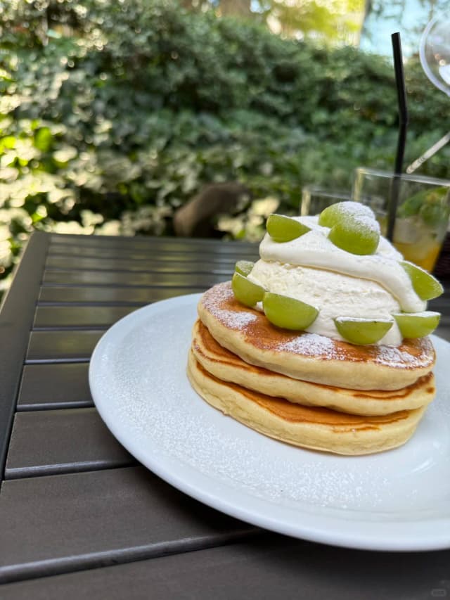 No wonder they call him the god of French pastry—his mousse has the texture of a cloud!