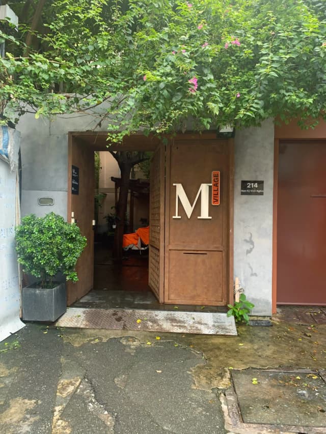 Right at the entrance of the homestay is Lạc Café, and every day it's filled with tons of local young people.