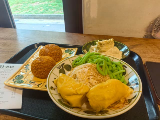 A must-try on our Singapore food list: Ya Kun.