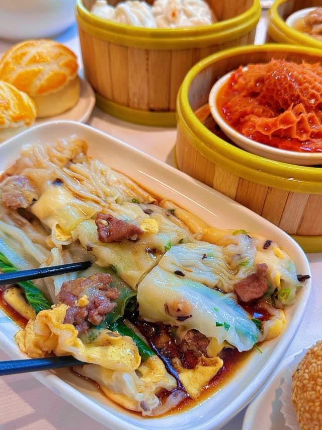 The skin is so thin you can see the prawns!