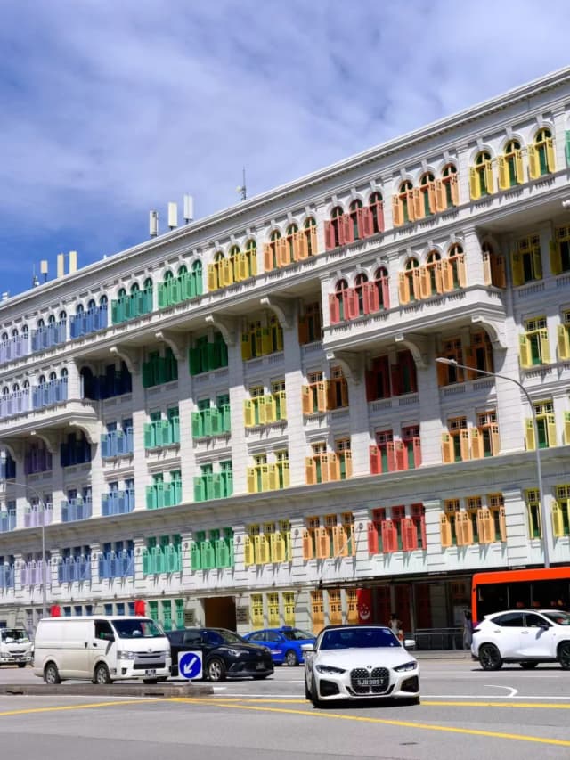 Haji Lane is a must-visit to check out the colorful graffiti walls.