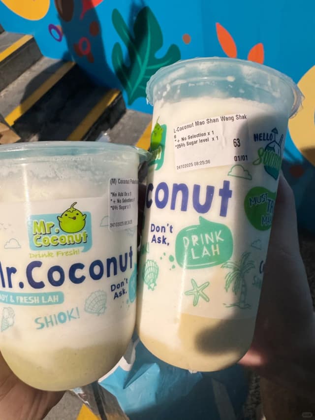 I absolutely love kaya toast; I ate it twice in just three days and even packed two portions to take home from the airport.