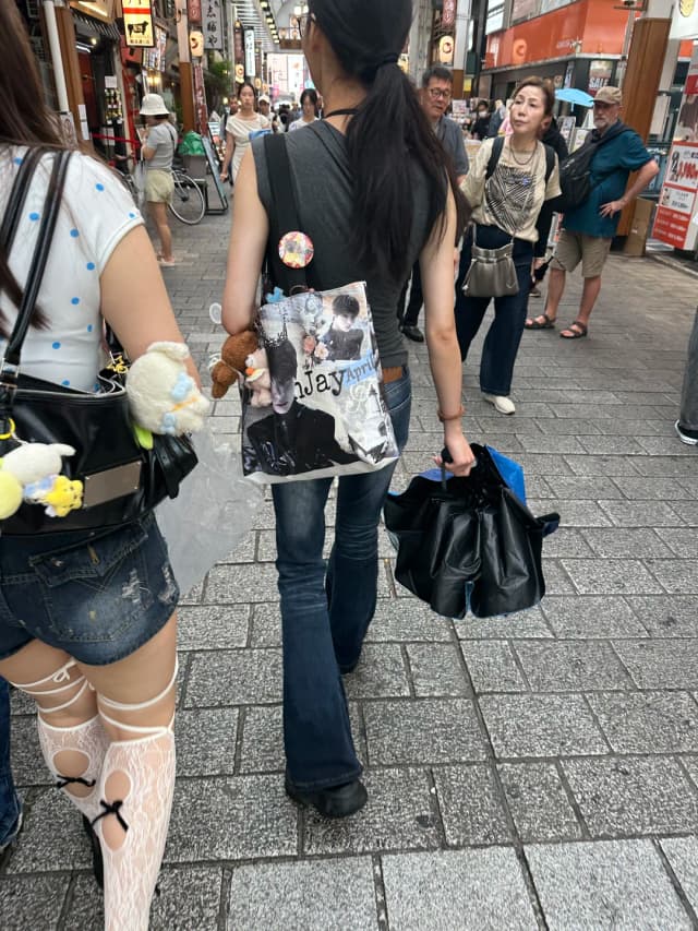 This hotel has a 'small and beautiful' style—it's super quiet and far from the hustle and bustle of the city, a perfect choice for anyone who loves peace and quiet.