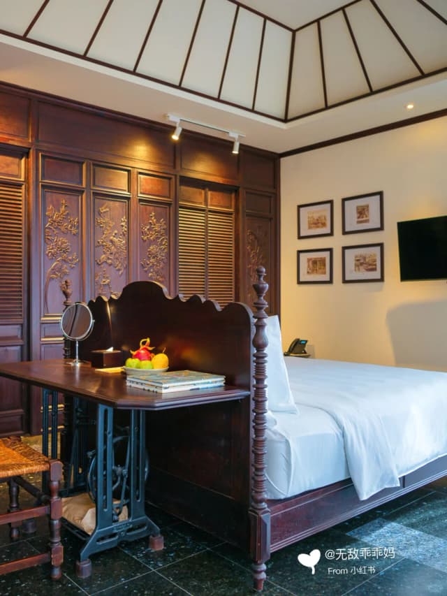 Found a Nanyang-style treasure hotel in Ho Chi Minh, Vietnam! It truly grew into my aesthetic ⛲️