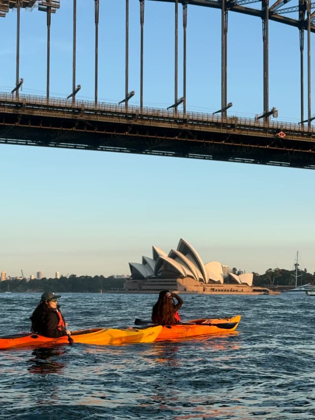 I discovered that sunrise kayaking is perfectly aligned with the Sydney Opera House, making it highly recommended for a magical and atmospheric experience.