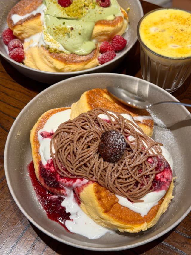 Who truly understands the value of a fresh water buffalo cheese pizza? The authenticity is undeniable and a testament to its quality.