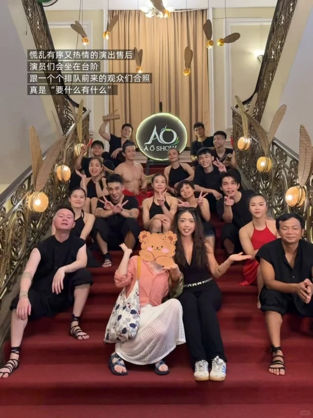 Watch Vietnam's transformation from serene countryside to urban bustle unfold through a captivating performance integrating bamboo circus, acrobatics, B-BOX, and modern dance.