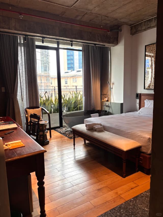 Heal tired legs and soothe your soul after a city walk at our unique 24-hour smart Japanese onsen!