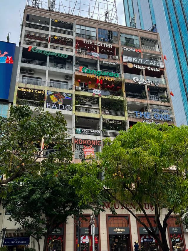 Our one-day city walk through Ho Chi Minh City took us from the central Notre Dame Cathedral and Post Office to the bustling Binh Tay Market in Cholon.