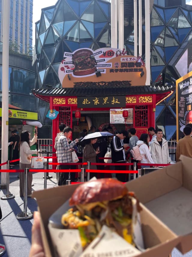 Shanghai's vibrant autumn scene is buzzing with over 110 events in November alone, from major art exhibitions to three different bread festivals for carb lovers!