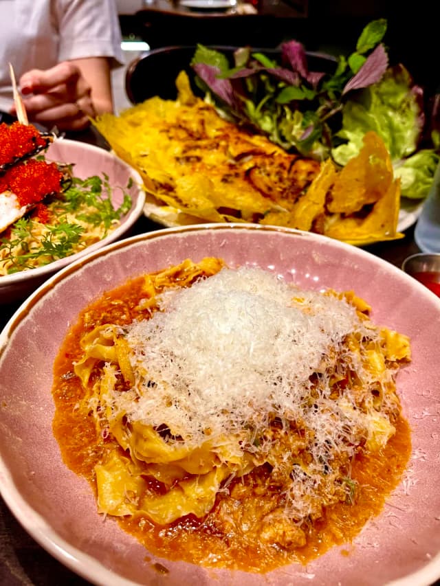 An unbeatable modern Vietnamese restaurant that you must not miss when in Sydney.