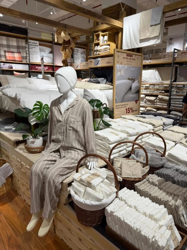 This has become my regular social spot! The atmosphere is fantastic, making it super easy to meet friendly locals and expats.