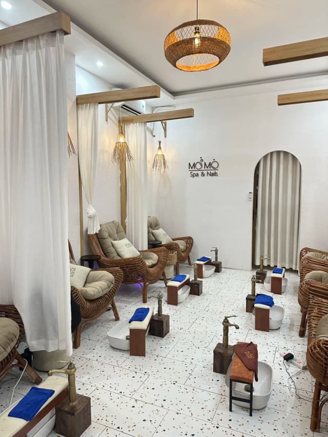 For an immersive, one-stop experience that helps you truly 'understand' Vietnam, the AO Show is a must-see.