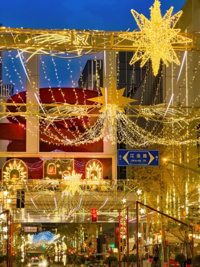 No need to fly—you can have an immersive experience of Saudi life right in Shanghai.